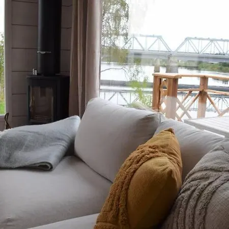 Villa Riverside